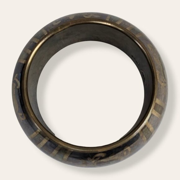 (2/$20) Rounded Floral Metal Bangle - Picture 3 of 5